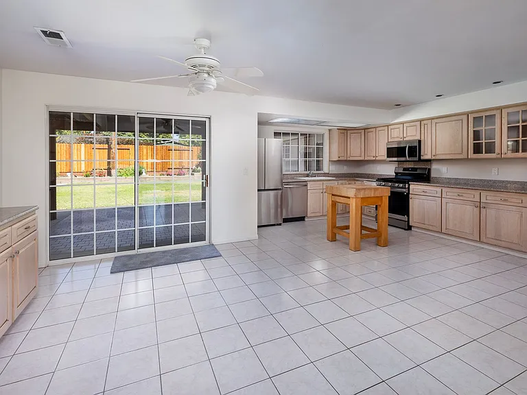 316 Cambridge Dr — Photo 8