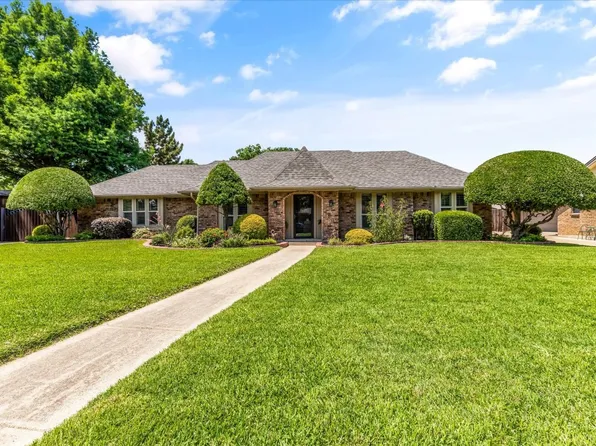 2530 Axminster Dr, Grand Prairie, TX 75050
