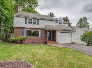 818 Grove Rd, Syracuse, NY 13219