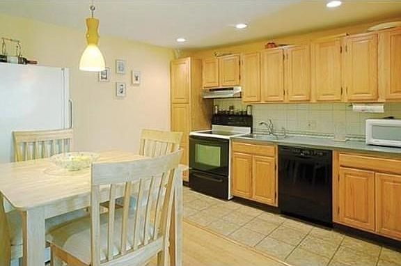 3rd image of 36 Bellvista Rd APT 46