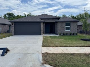 2017 S 21st St, Broken Arrow, OK 74012