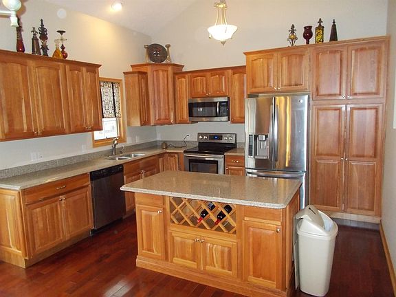 2nd image of 3930 San Mateo Ln