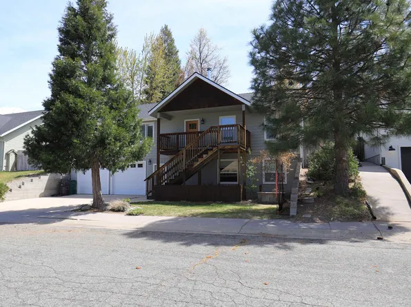 1512 Village Way, Mount Shasta, CA 96067