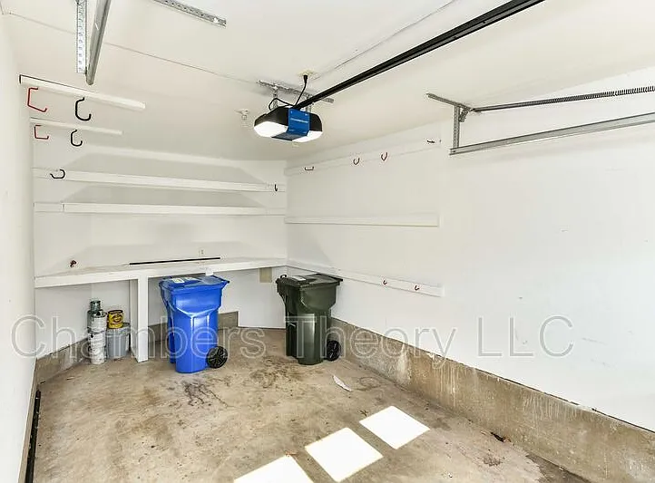 2017 Capstone Cir — Photo 27