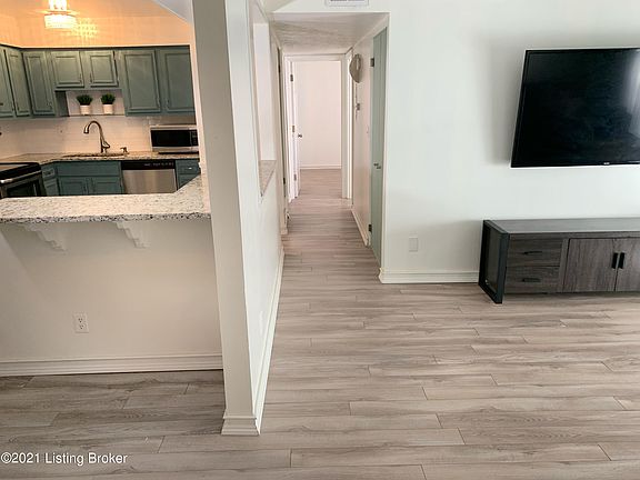5th image of 206 Flanders Ct APT 4
