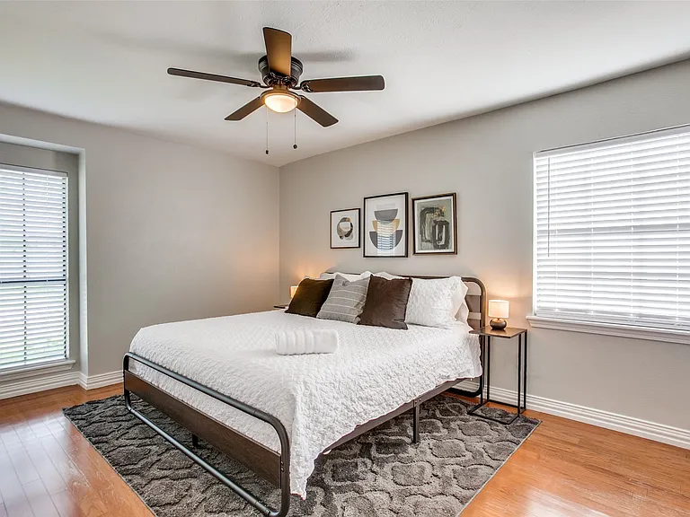 4436 Odessa Dr — Photo 11