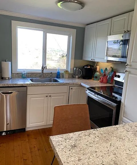 395 Rezen Rd — Photo 7