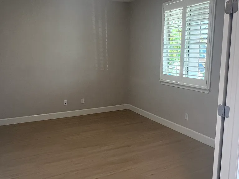 3073 Brandenburber Dr — Photo 3