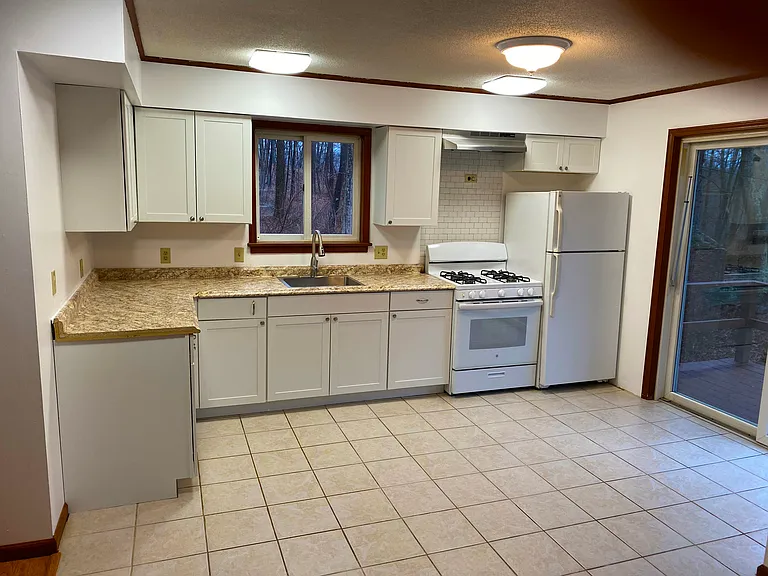36 Sanfordtown Rd #2 — Photo 8