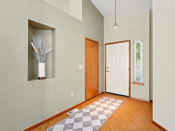 3rd image of 69 Timmerman Dr