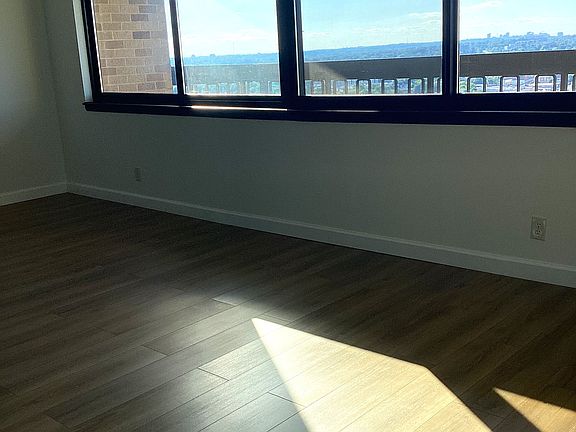 4th image of 5501 Seminary Rd APT 2413S