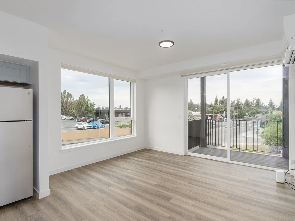 717 E 29th Ave #204