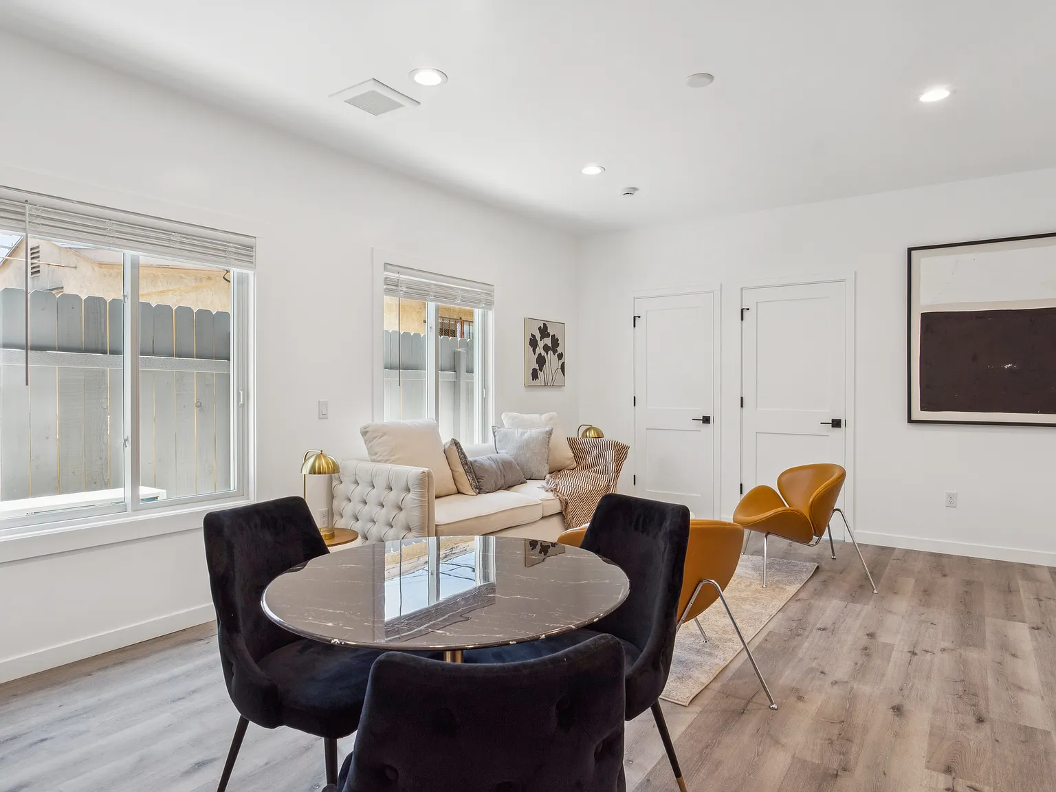 2 bed, 800 sqft, $3,498 — Photo 4