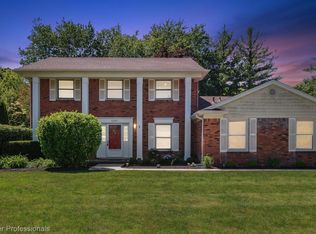6207 Kiev St, West Bloomfield, MI 48324