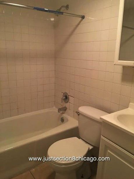 2nd image of 3000 W 55th St