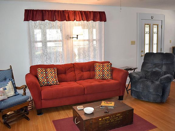 5th image of 234 E Eckman St