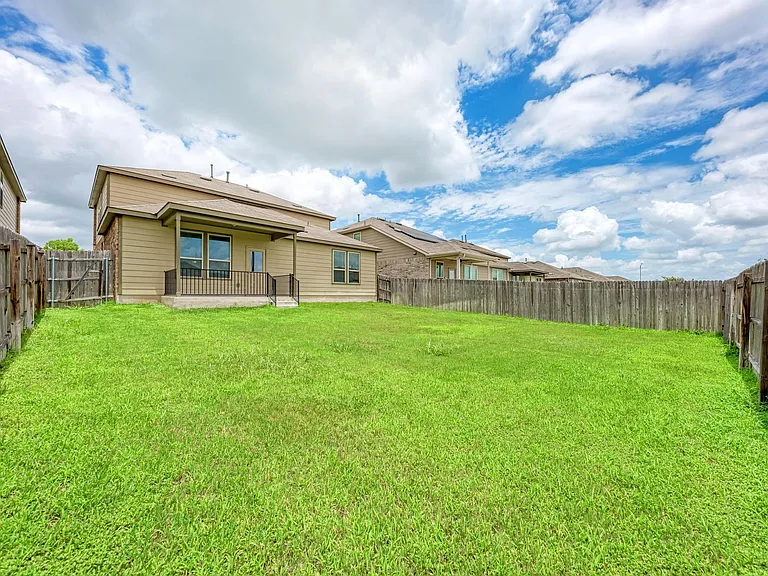 11809 Eragon Dr — Photo 31