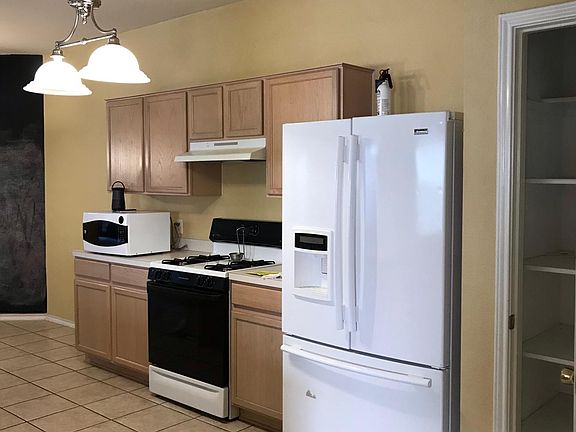 4th image of 7618 Parkwood Way