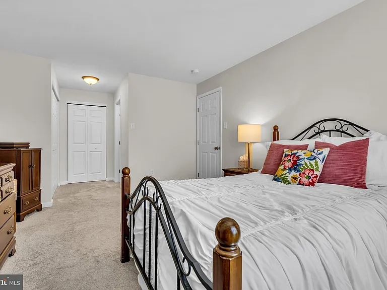 1307 Bennett Pl — Photo 27
