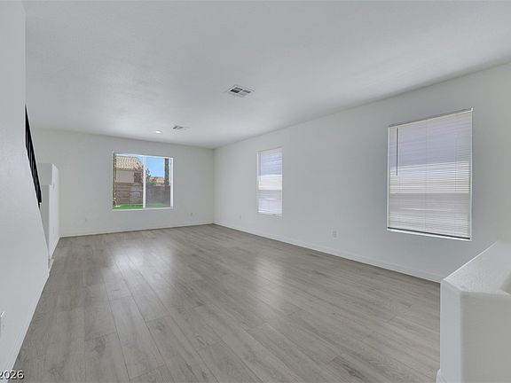 4th image of 3244 Little Stream St