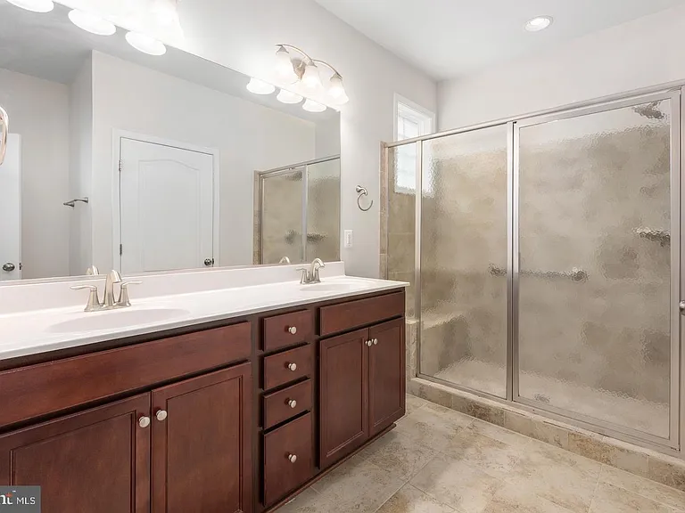 9627 Hillcrest Dr — Photo 37