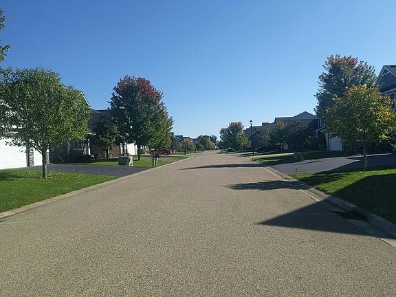4th image of 4220 118th Ct NE