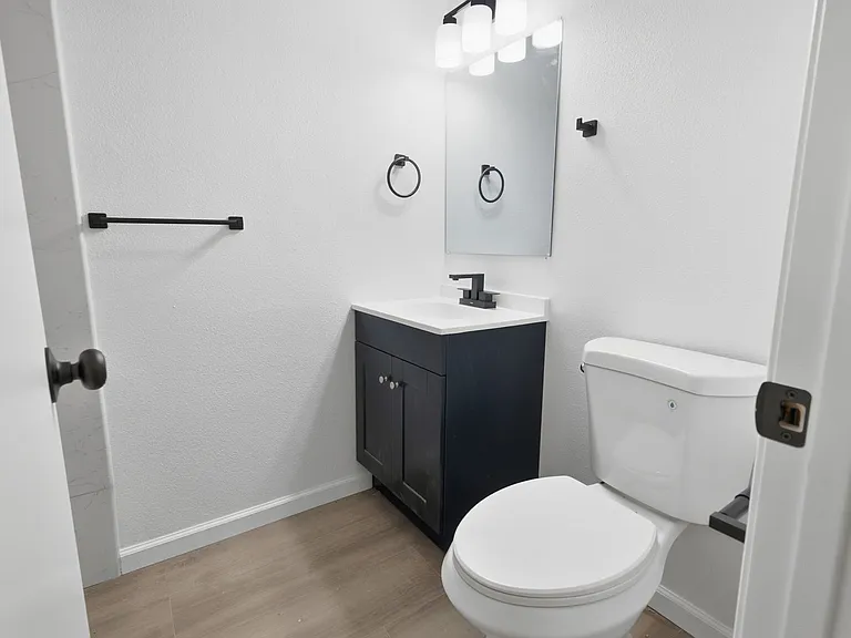 1421 Drake Drive — Photo 13