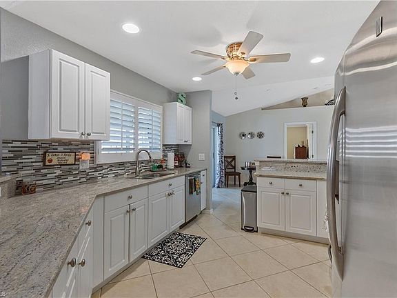 4th image of 1015 NW 9th St