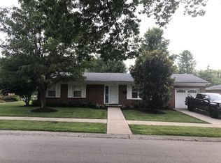 123 Woodmont Dr, Paris, KY 40361
