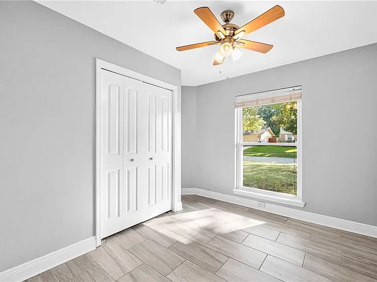 128 Dijon Dr — Photo 14