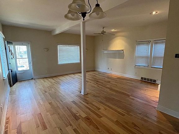 2nd image of 3252 N Bartlett Ave