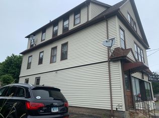 31 Lucy St #2, Woodbridge, CT 06525