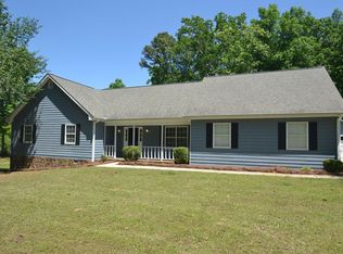 2575 Tucker Dr, Loganville, GA 30052
