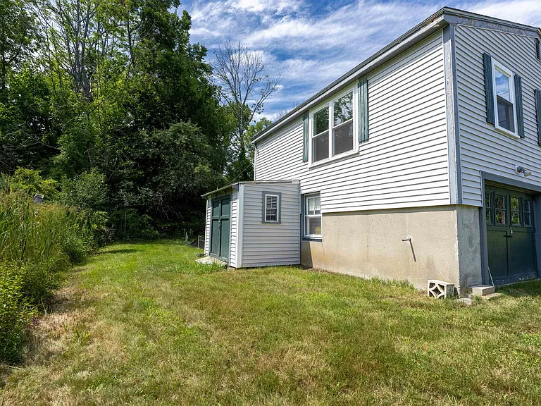 442 Haley Rd — Photo 4