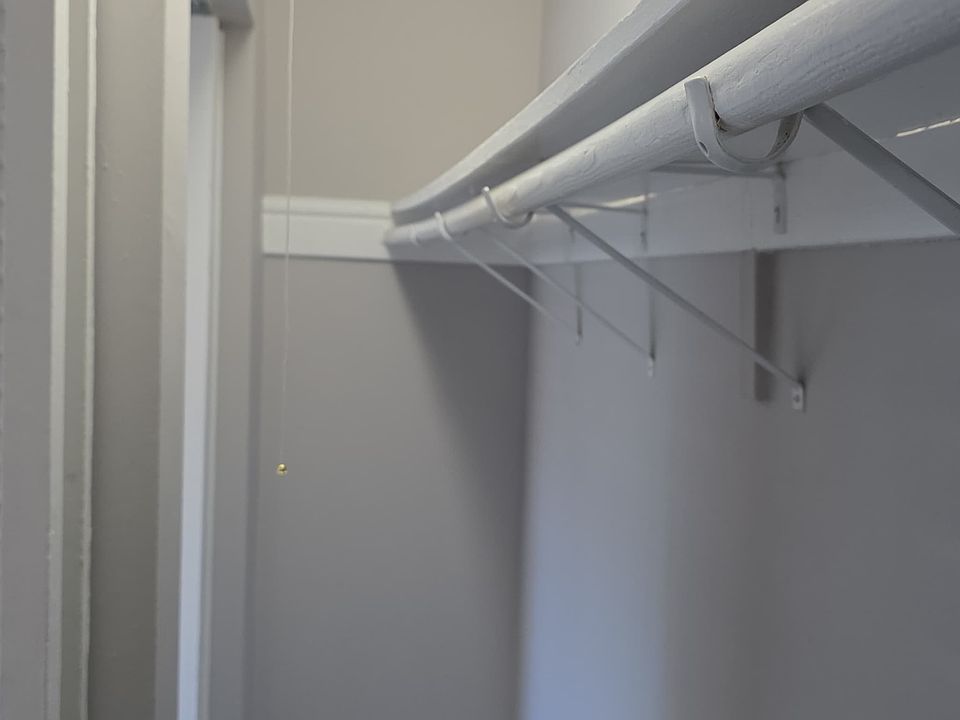 1st image of 6901 N Ridge Blvd #1F