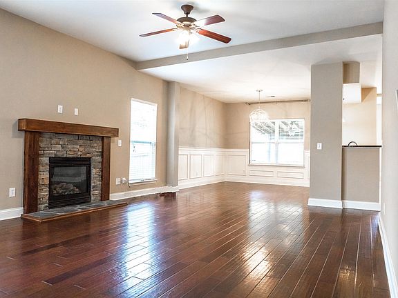 3rd image of 7325 Riverfront Dr