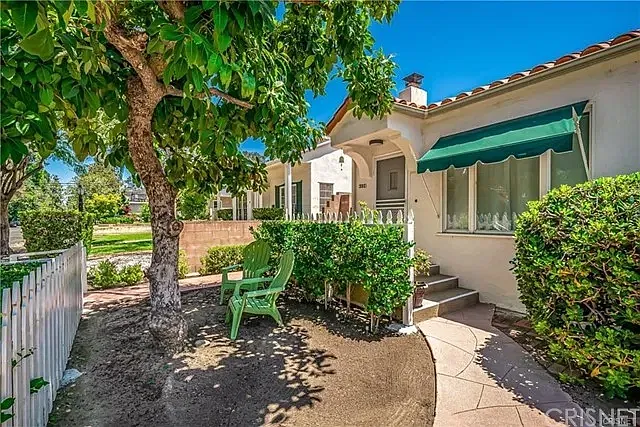 4226 Gentry Ave