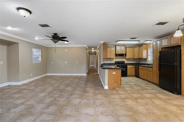 3 bed, 2.0 bath, 1540 sqft, $2,200 — Photo 3