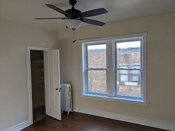 5th image of 6422 N Claremont Ave #2S