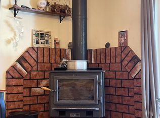 212 Barlow St, Cave Junction, OR 97523