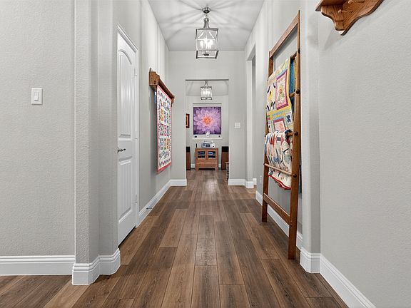 3rd image of 2504 Pinyon Hills Ct