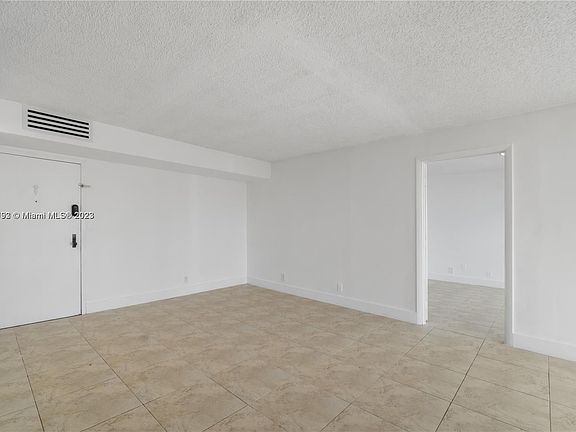 3rd image of 17021 N Bay Rd APT 819