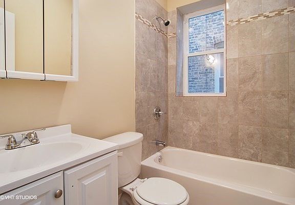 5th image of 1053 N Leclaire Ave