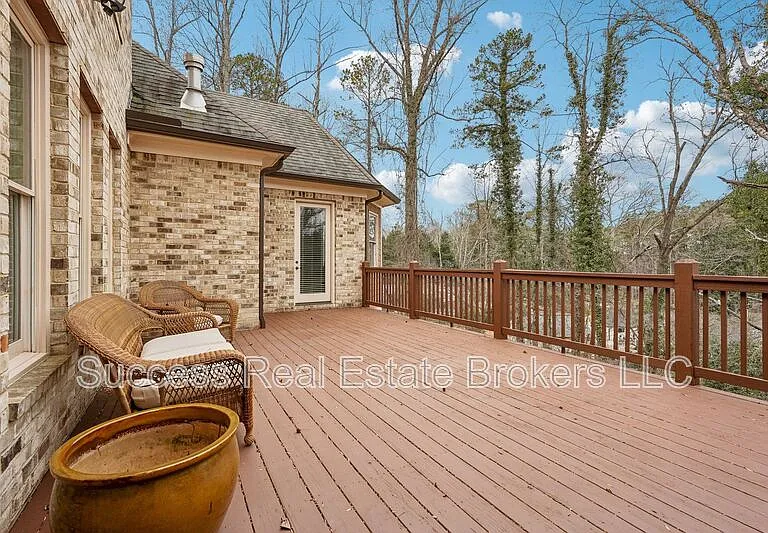 343 Summer Garden Dr — Photo 80