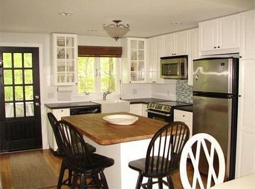 2nd image of 37 Stoney Hollow Rd