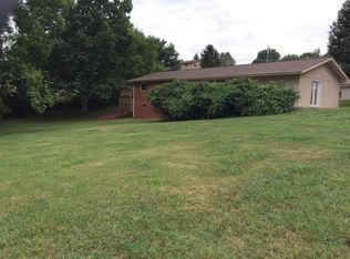 302 Ironwood Dr, Kodak, TN 37764