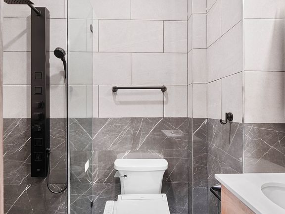 5th image of 437 W 46th St APT 1FW