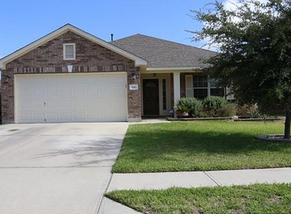 2nd image of 906 Hyde Park Dr