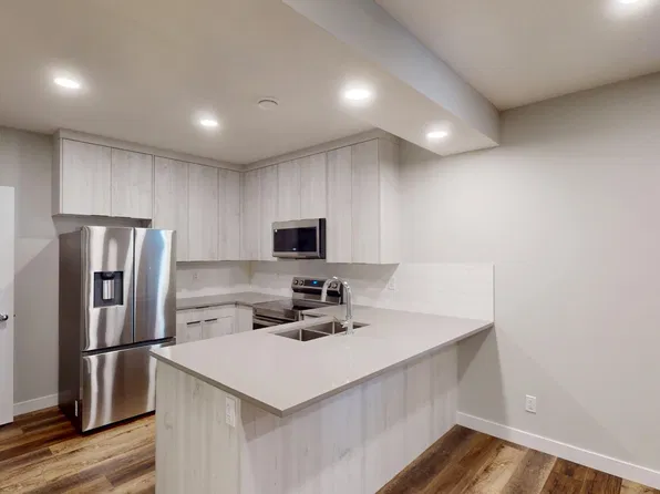 218 Marmot Walk NW, Calgary, AB T3R 2B7