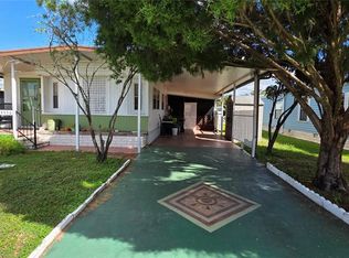 5536 Benton St, Zephyrhills, FL 33542